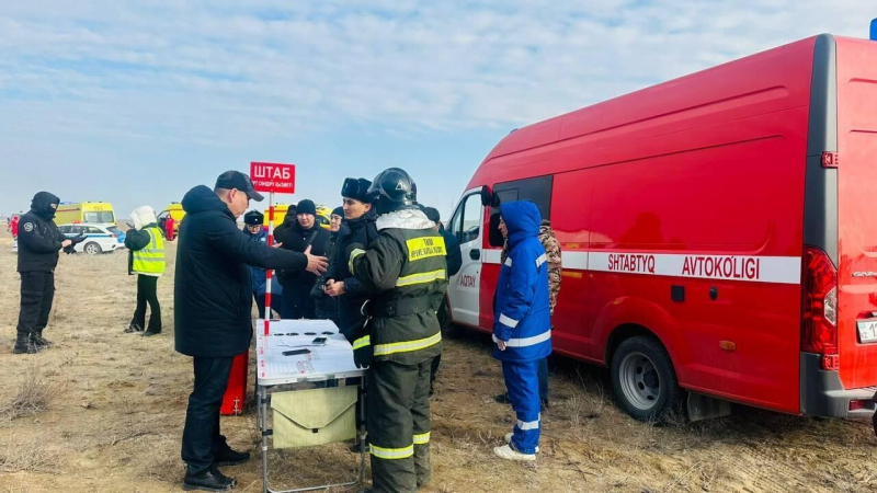 Токаев наградил казахстанцев, спасавших пассажиров самолета AZAL